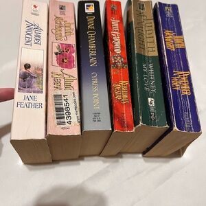 Romance Novels Lot, Judith mccaught 
Diane Chamberlain, Julie Garwood, books